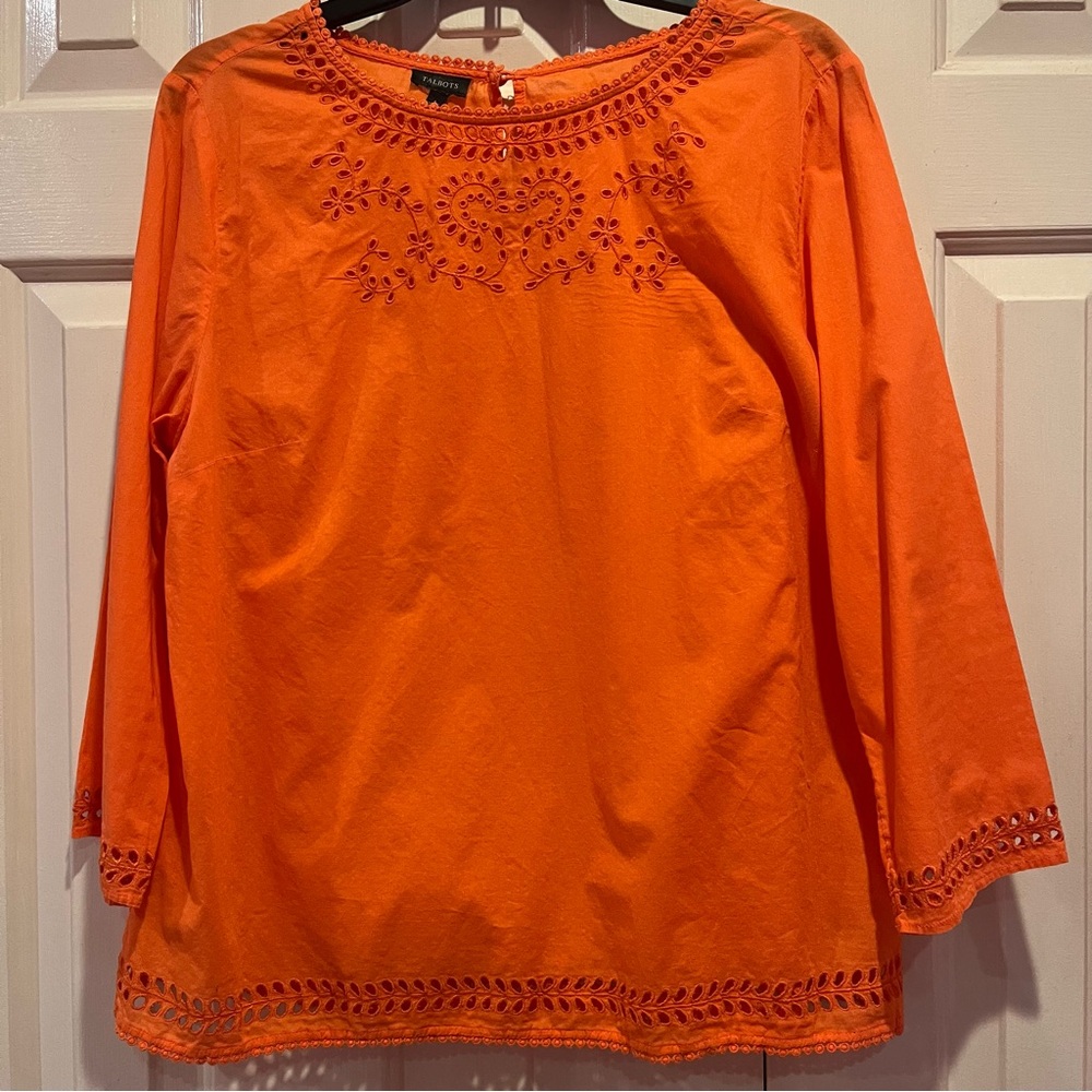 Talbots Eyelet Embroidery Scoop Neck Top Size L Lightweight